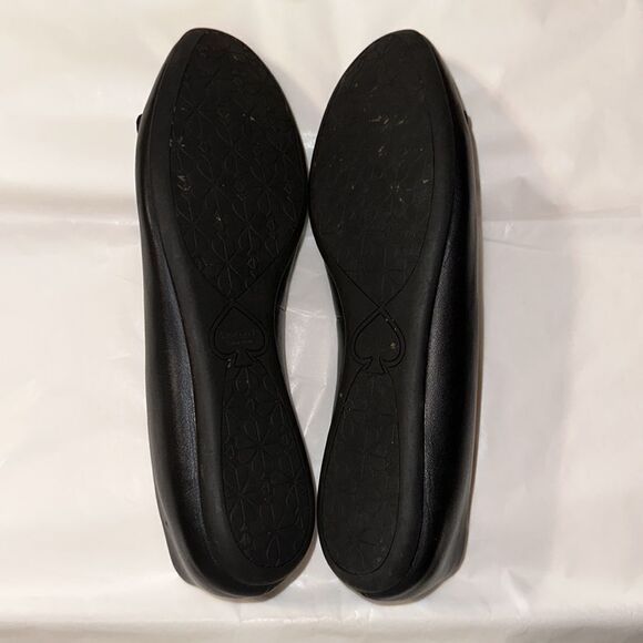 Kate Spade 9.5 Phoebe Black Gold Tone Link Hardware Black Leather Flats - Picture 9 of 14